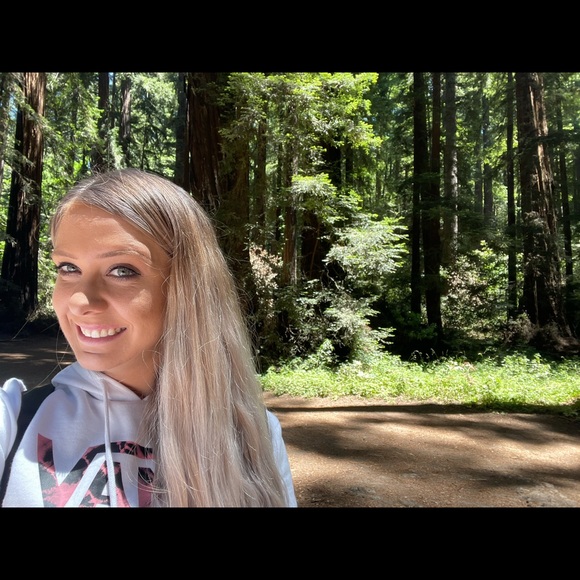 Meet your Posher, Erica - Picture 1 of 1